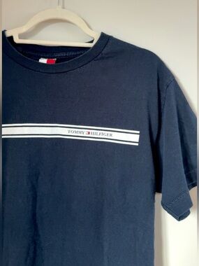 VINTAGE TOMMY HILFIGER GRAPHIC T-SHIRT SIZE M